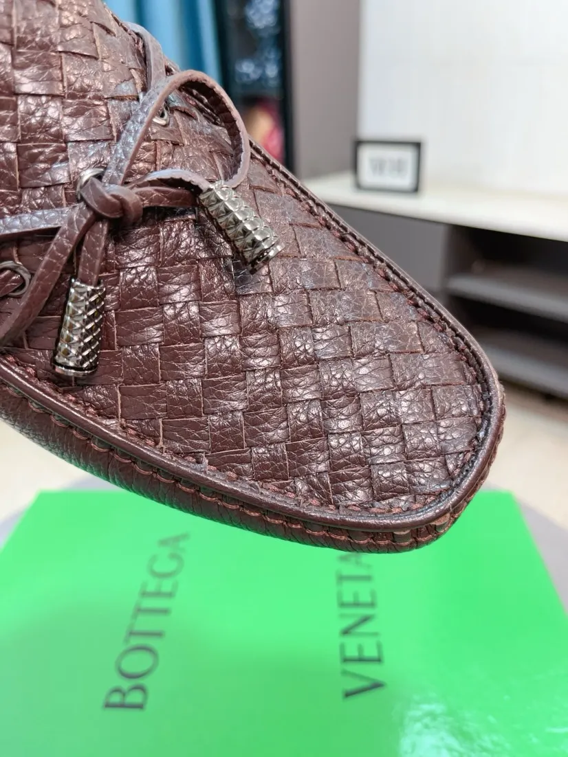 Ex-factory price 420🌹🌹【Super comfortable soft sole BV woven beanie shoes】Fashion hot style ⭐️⭐️⭐️BV Men's casual shoes 🎈High-quality cowhide upper, woven cowhide upper with metal buckle decoration, perfect fit, full of personality and fashionable charm, genuine leather lining ⚠️⚠️Flexible and lightweight outsole, fashionable and handsome, size: 38-44, 37+45 can be customized
